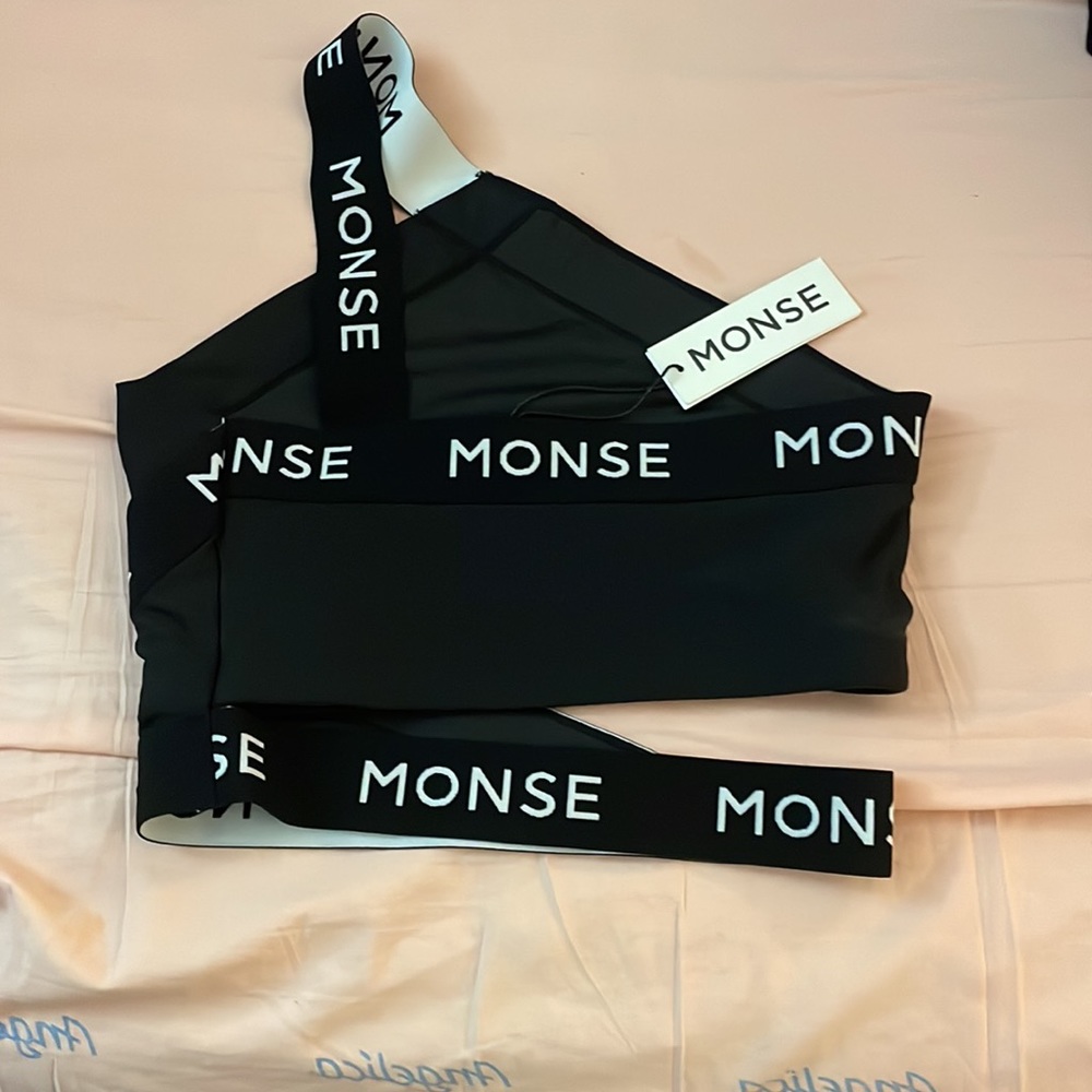 NWT 🎉MONSE Crop Top size Small ❤️ Beautiful!